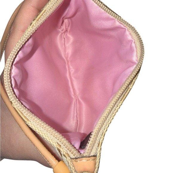 Coach Signature Canvas Wristlet with hangtag - Picture 5 of 5